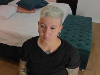amyhouse nude on Live Cam Sex Chat