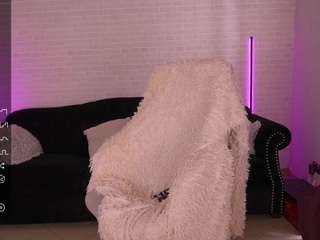 DaenerysDaen nude on Live Cam Sex Chat