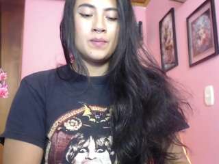 EmilyR0s33 nude on Live Cam Sex Chat