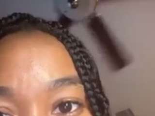 Goldie2pretty nude on Live Cam Sex Chat