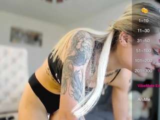 Ravenaaa nude on Live Cam Sex Chat