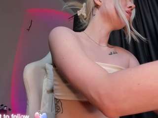 silvermolly nude on Live Cam Sex Chat