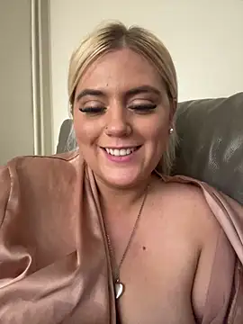 Blondiee3088 nude on webcam for live sex chat