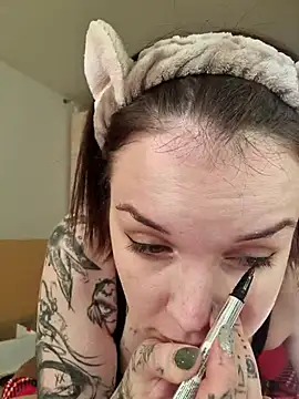 LazyTanukii nude on webcam for live sex chat