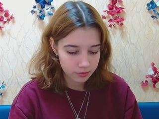 LettyCurly nude on Live Cam Sex Chat