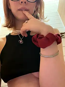 Lexy__Fox nude on webcam for live sex chat