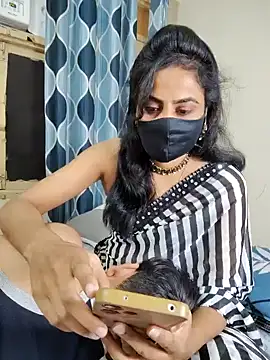 Sugar–Spice nude on webcam for live sex chat