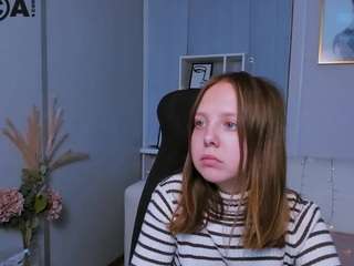 vikki-mikki nude on Live Cam Sex Chat