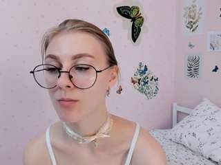 FloraEyre nude on Live Cam Sex Chat