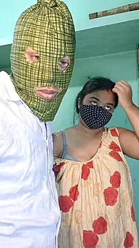 hotty_Sexy-couple nude on webcam for live sex chat
