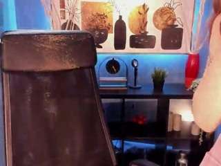 OliviaPirce nude on Live Cam Sex Chat