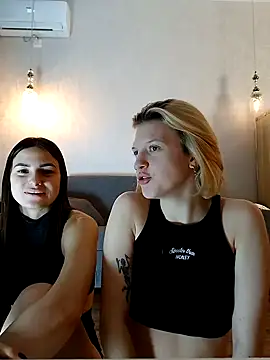 ShySonya nude on webcam for live sex chat