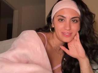 adriannababyxo nude on Live Cam Sex Chat