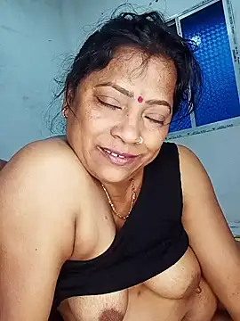 Mummy-beta nude on webcam for live sex chat