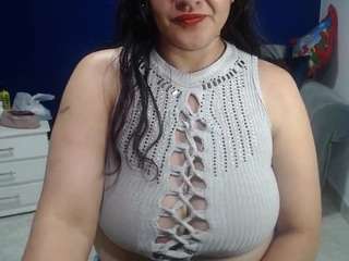 Ninimaturehot69 nude on Live Cam Sex Chat