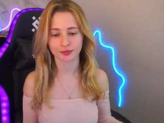 PetiteLexyy nude on Live Cam Sex Chat