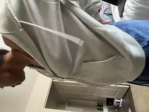 AshleyLoveee nude on webcam for live sex chat