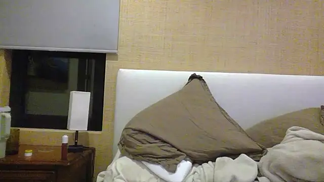 Lpmilf nude on webcam for live sex chat