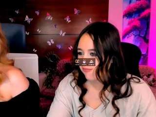 almeya-cool nude on Live Cam Sex Chat