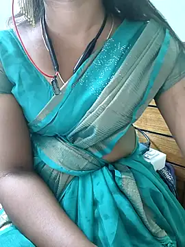 Dreamqueentamill nude on webcam for live sex chat