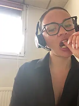 ImImmy nude on webcam for live sex chat