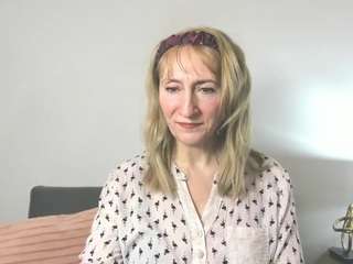 MargaretExperienced nude on Live Cam Sex Chat