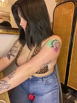 _naomidiz nude on webcam for live sex chat