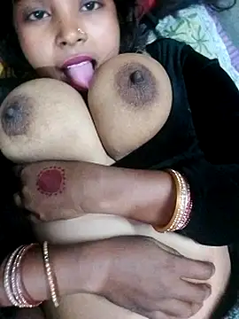 Simrandeshipp nude on webcam for live sex chat