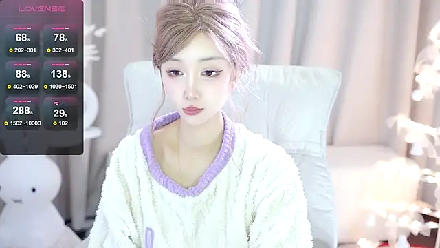 yinshuiwa1213 nude on webcam for live sex chat