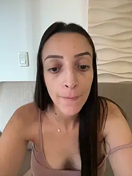 BelleLouise13 nude on webcam for live sex chat