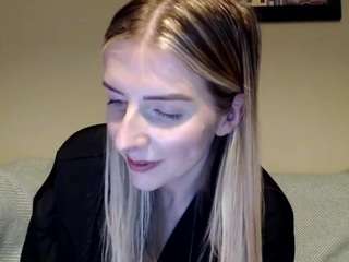 MillymaeeX nude on Live Cam Sex Chat
