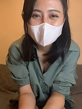 runrunchan_ nude on webcam for live sex chat