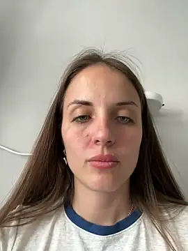 AmiLavs nude on webcam for live sex chat