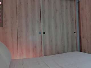 Brunette nude on Live Cam Sex Chat