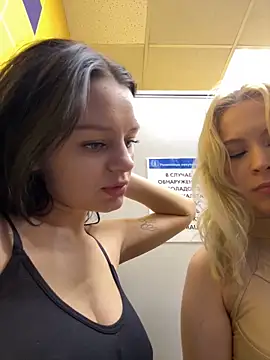 Cum_girlss nude on webcam for live sex chat