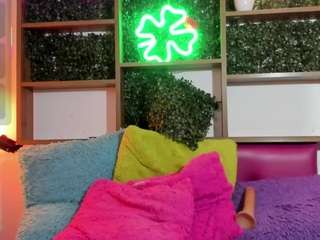 Antonella-Poncce nude on Live Cam Sex Chat