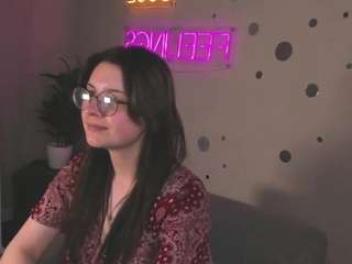 Elsie-Basnett nude on Live Cam Sex Chat