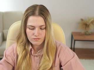 ElvaCrute nude on Live Cam Sex Chat