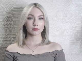 GladysApplebee nude on Live Cam Sex Chat