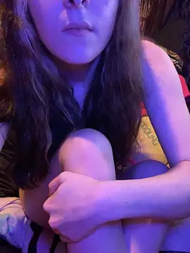 Lilliereign nude on webcam for live sex chat