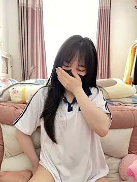 love-uiui nude on webcam for live sex chat