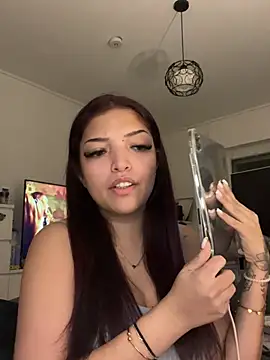 maj0lie nude on webcam for live sex chat
