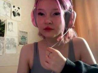 MoireGorse nude on Live Cam Sex Chat