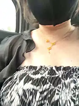 qinger2025 nude on webcam for live sex chat
