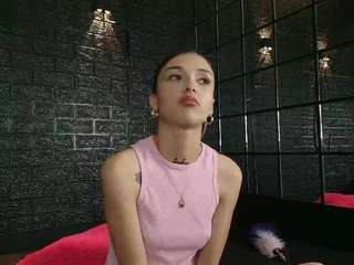 Vaiolett-Smith nude on Live Cam Sex Chat