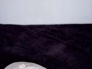 Ariiaaa-G nude on Live Cam Sex Chat