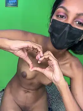 Lankan_queen nude on webcam for live sex chat