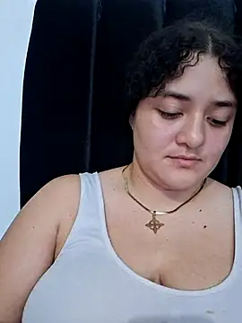 Liancy nude on webcam for live sex chat