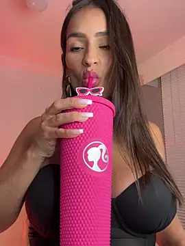 Mau_White nude on webcam for live sex chat