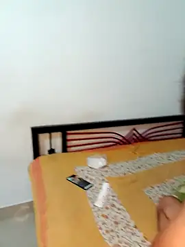 RedQQueen nude on webcam for live sex chat